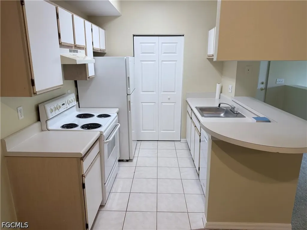 6321 Aragon Way Fort Myers FL 33966
