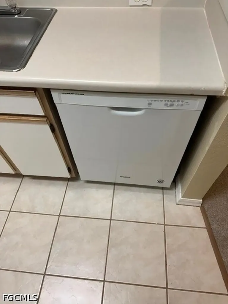 6321 Aragon Way Fort Myers FL 33966