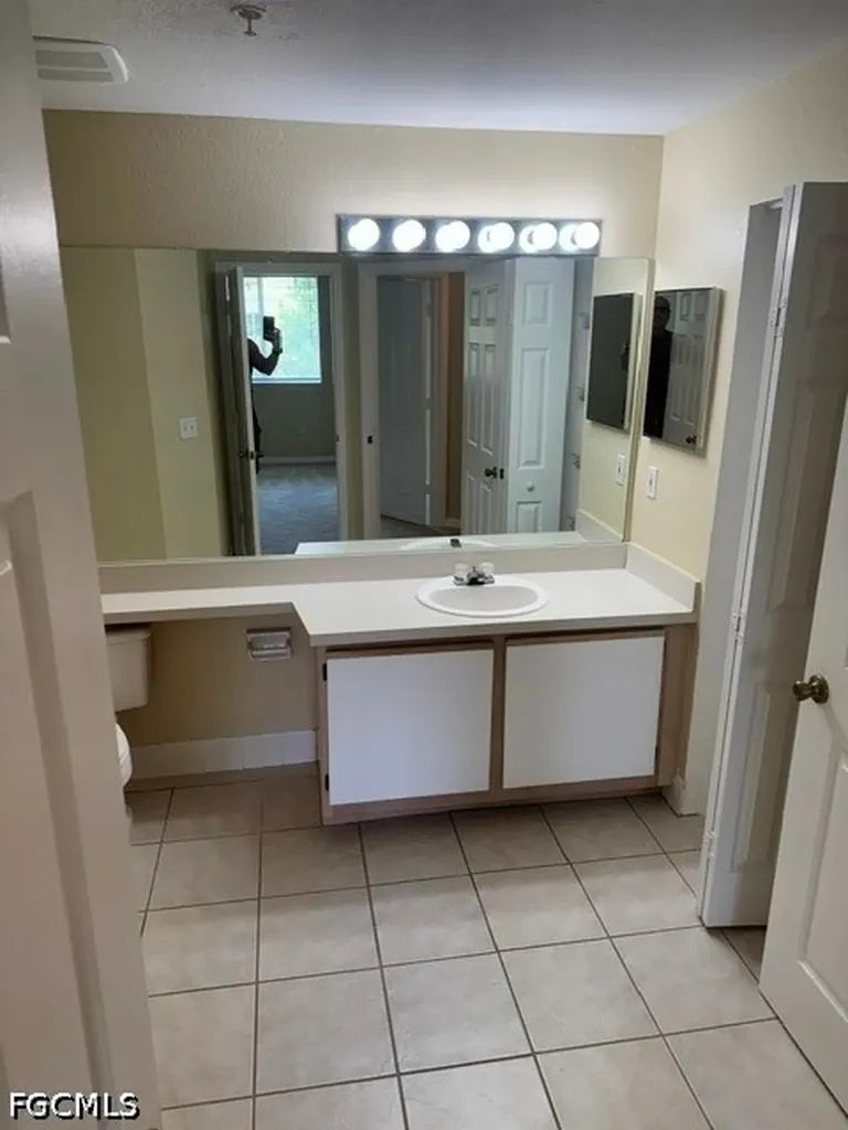 6321 Aragon Way Fort Myers FL 33966