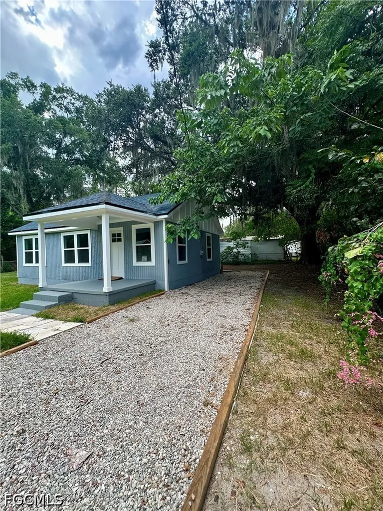 6019 Anderson Jacksonville FL 32244