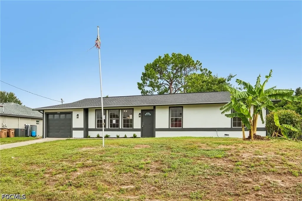 3709 10th Street SW Lehigh Acres FL 33976