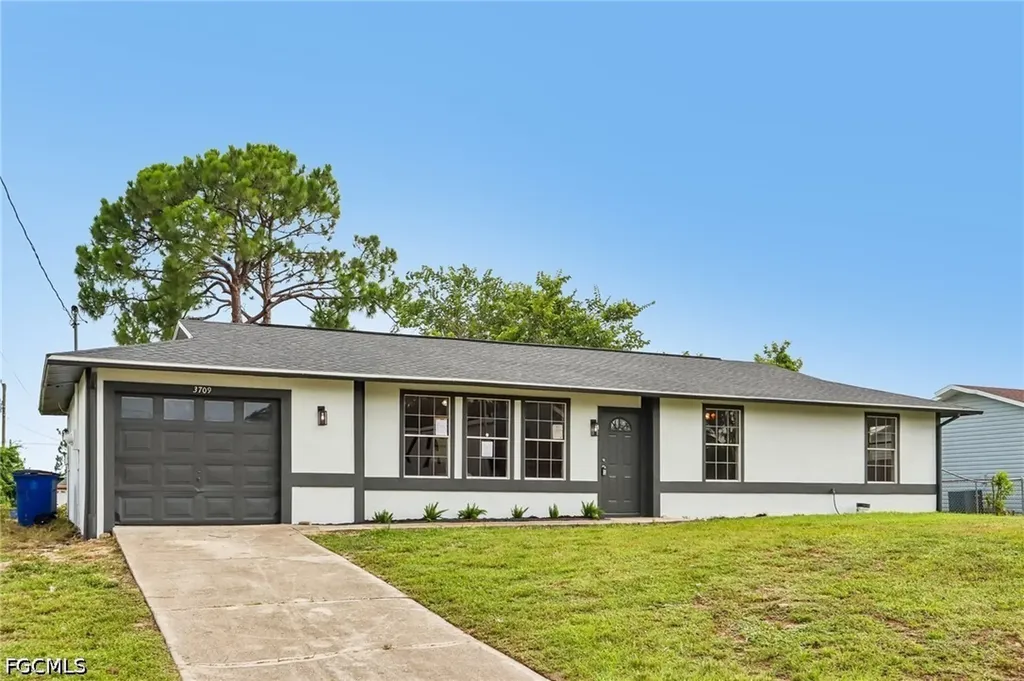 3709 10th Street SW Lehigh Acres FL 33976