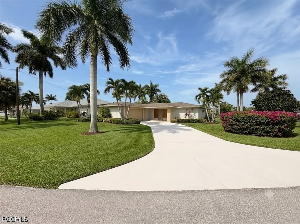5214 Stratford Court Cape Coral FL 33904