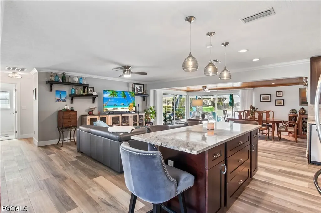 3122 SE 18th Place Cape Coral FL 33904