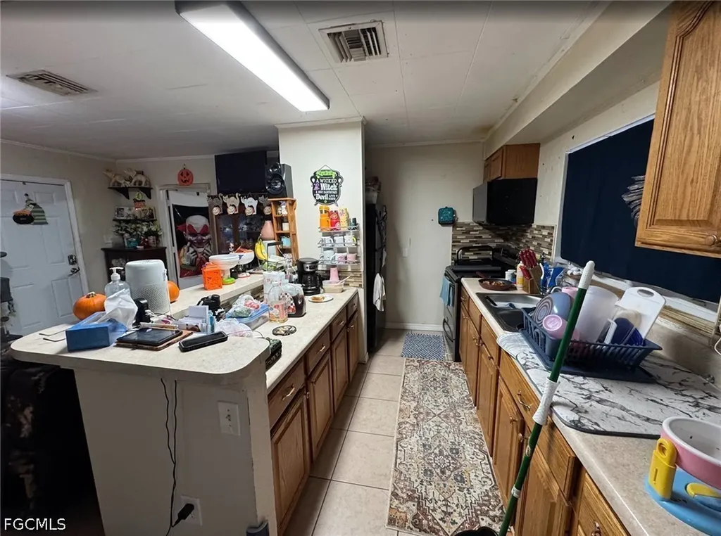559 San Bernardino Street North Fort Myers FL 33903