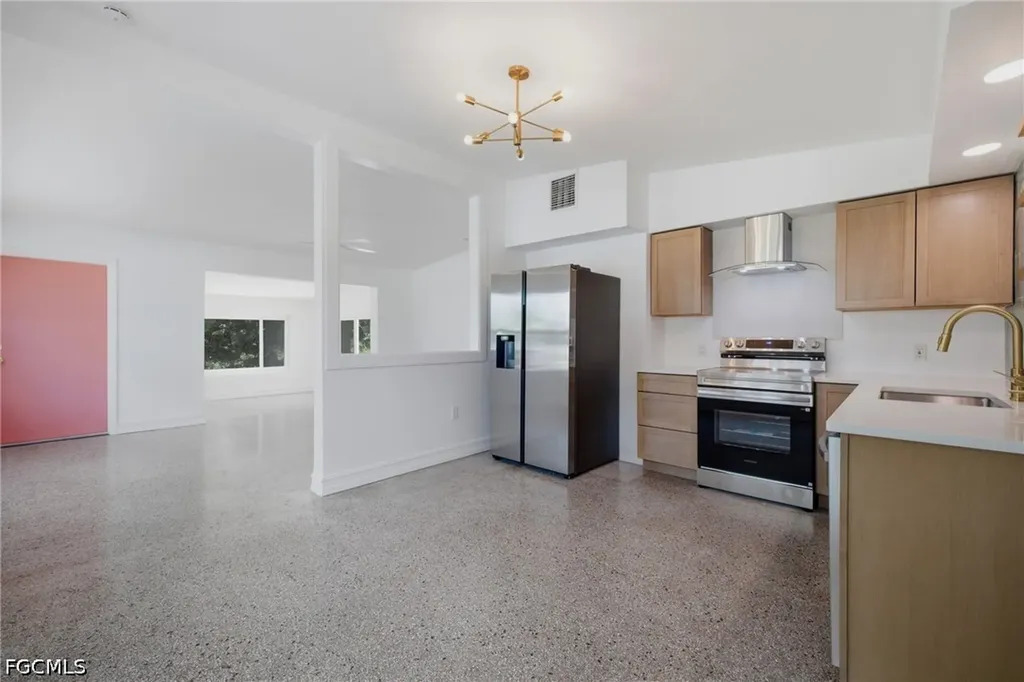 4213 Ellen Avenue Fort Myers FL 33901