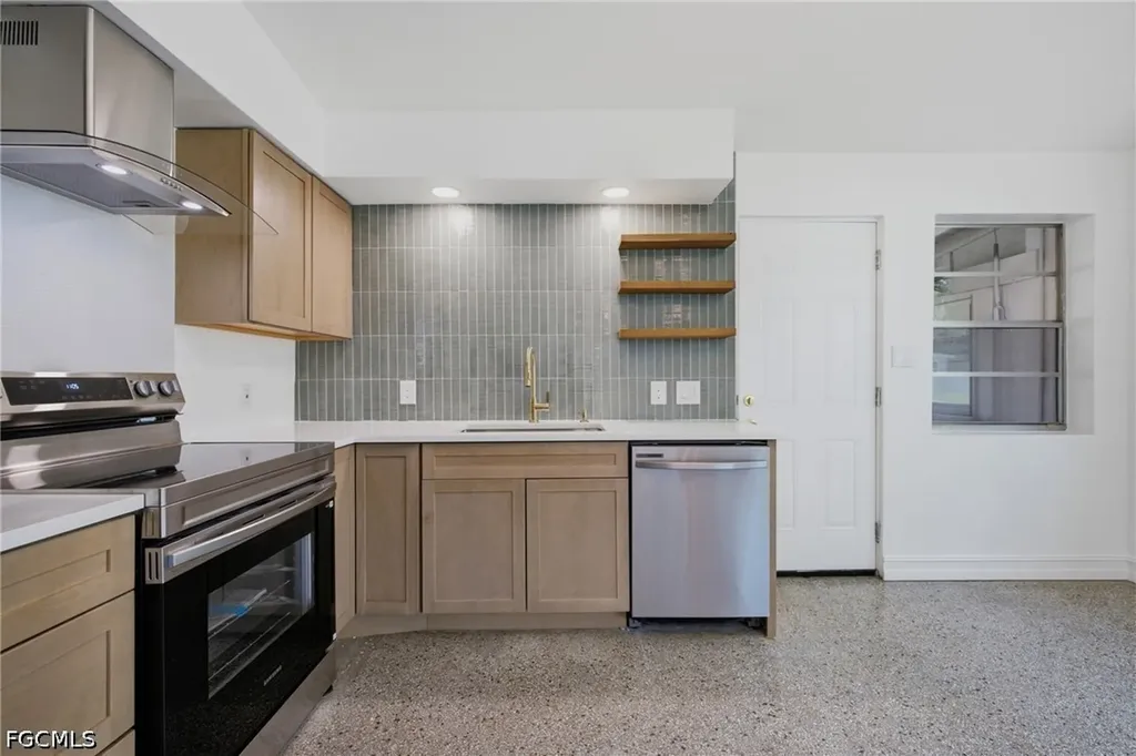 4213 Ellen Avenue Fort Myers FL 33901