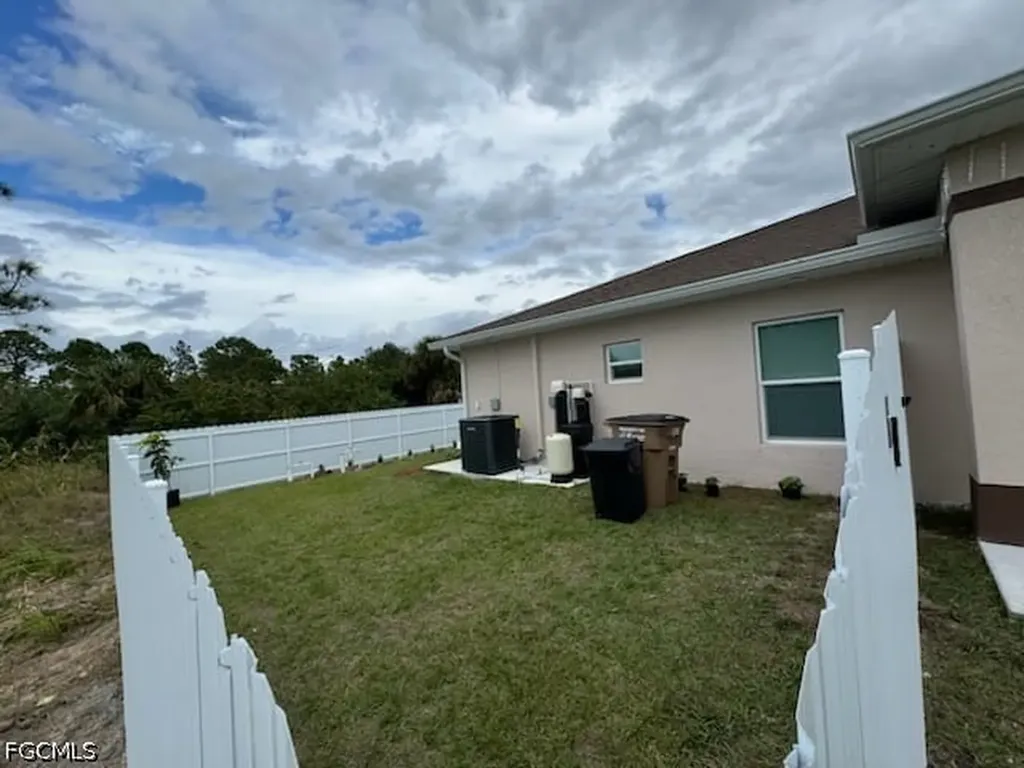 610 W 12th Street Lehigh Acres FL 33972