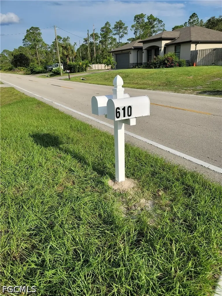 610 W 12th Street Lehigh Acres FL 33972