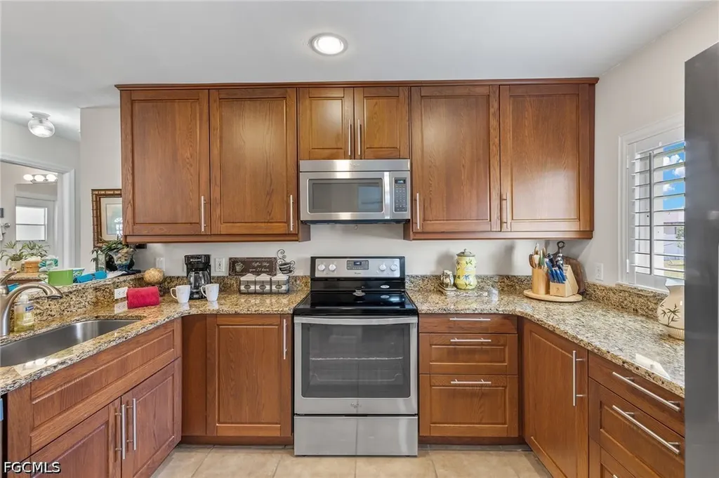 2305 SW 19th Place Cape Coral FL 33991