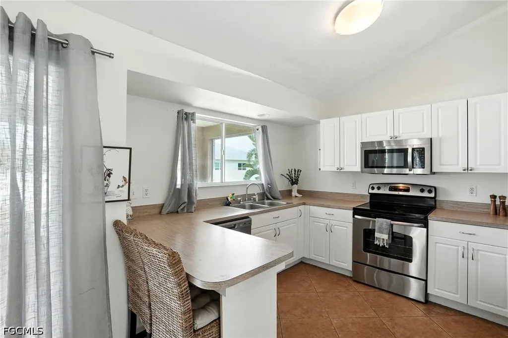 1125 SW 44th Terrace Cape Coral FL 33914