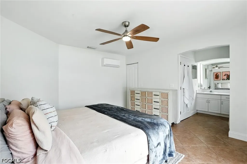 1125 SW 44th Terrace Cape Coral FL 33914