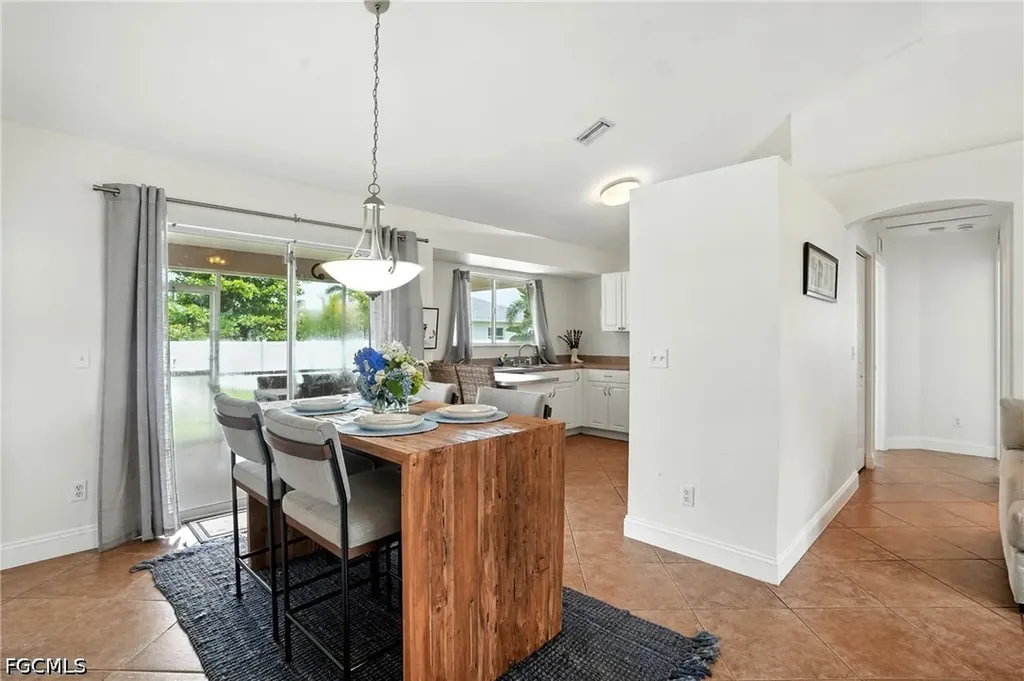 1125 SW 44th Terrace Cape Coral FL 33914
