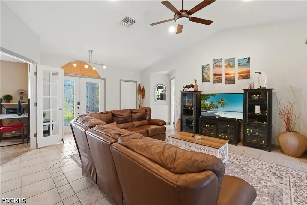 1623 SW 43rd Lane Cape Coral FL 33914