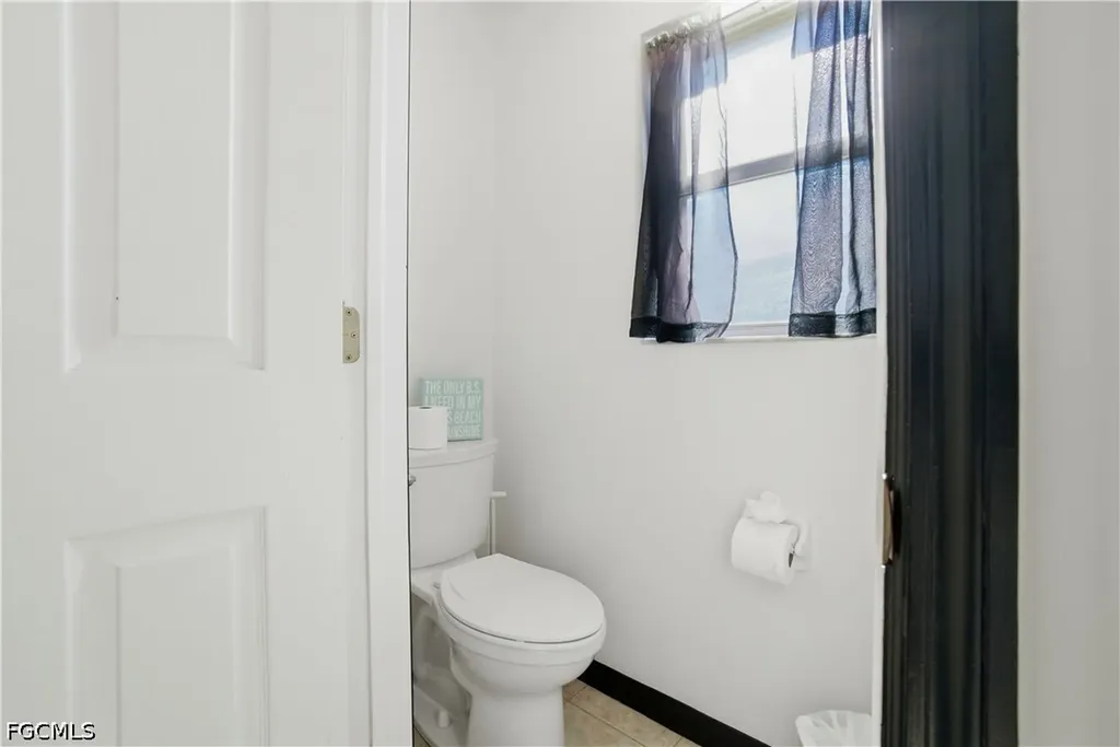 1623 SW 43rd Lane Cape Coral FL 33914