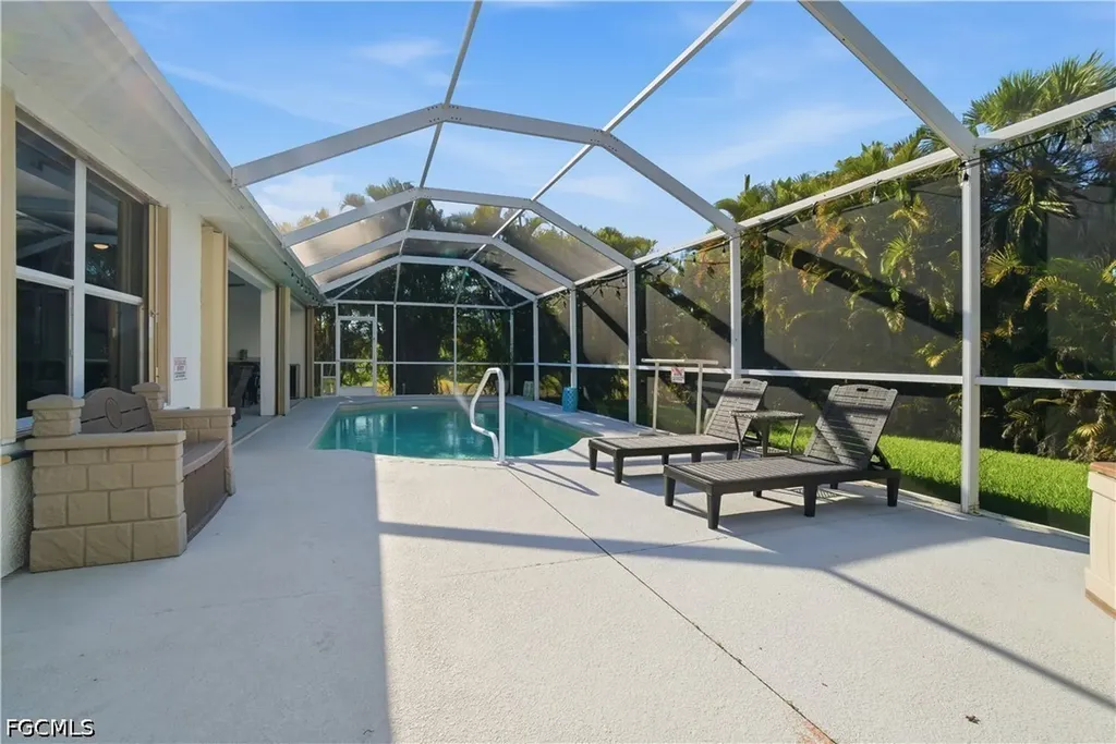 1623 SW 43rd Lane Cape Coral FL 33914