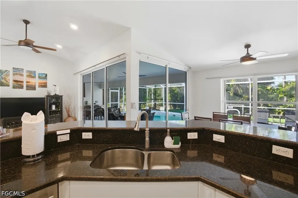 1623 SW 43rd Lane Cape Coral FL 33914