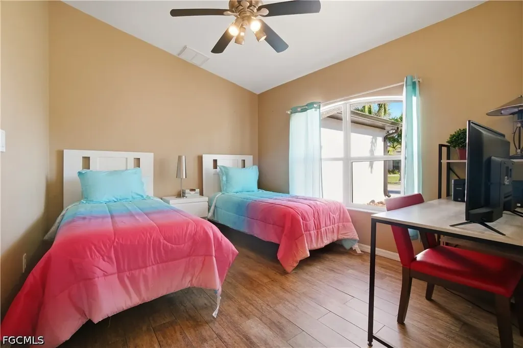 1623 SW 43rd Lane Cape Coral FL 33914