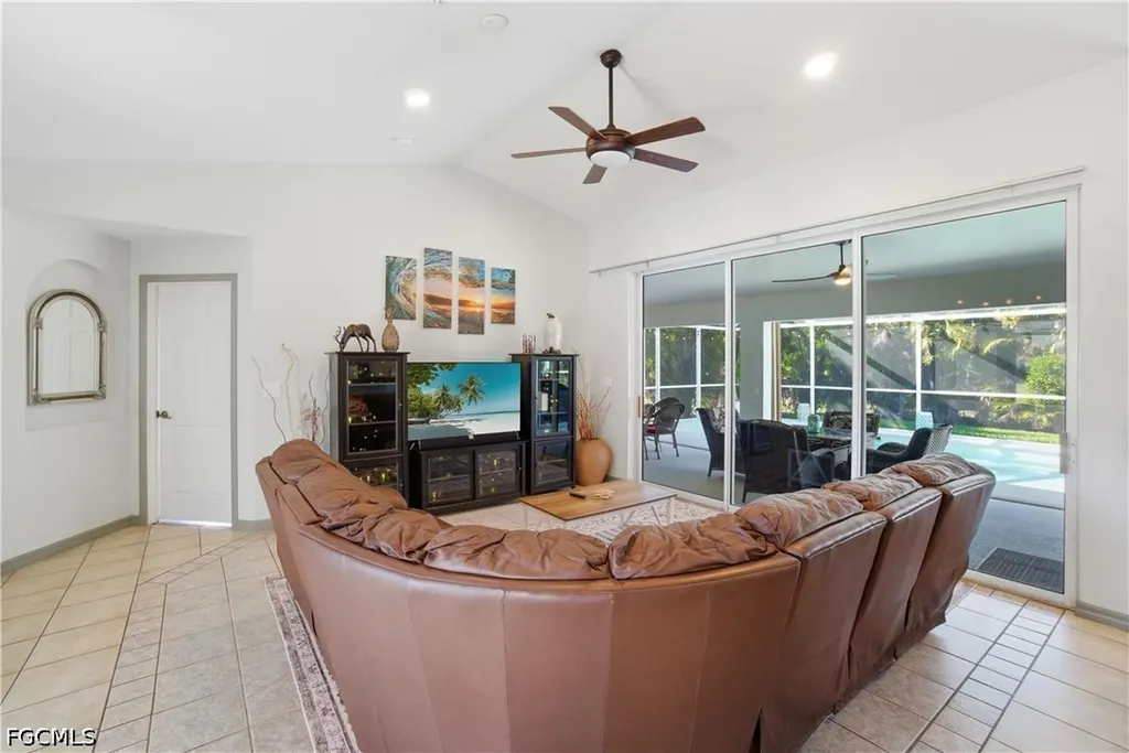1623 SW 43rd Lane Cape Coral FL 33914