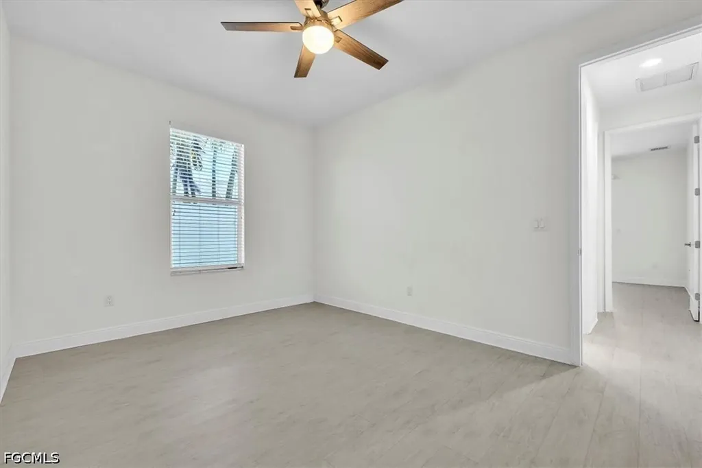 2918 SE 10th Place Cape Coral FL 33904