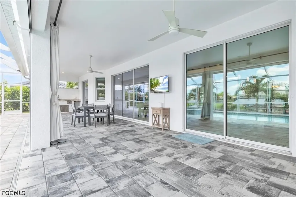 2918 SE 10th Place Cape Coral FL 33904