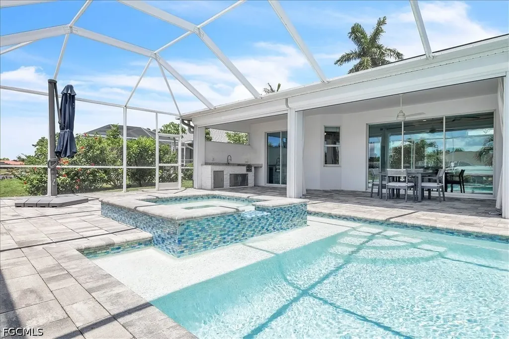 2918 SE 10th Place Cape Coral FL 33904