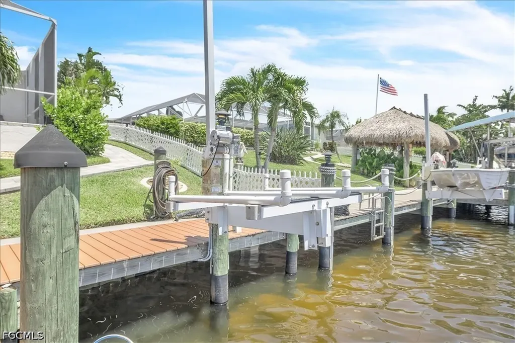 2918 SE 10th Place Cape Coral FL 33904