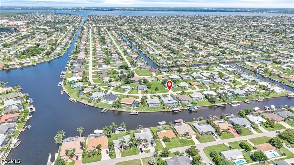 2918 SE 10th Place Cape Coral FL 33904