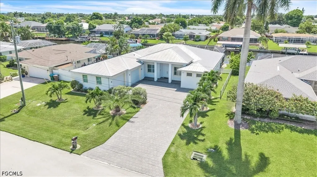 2918 SE 10th Place Cape Coral FL 33904