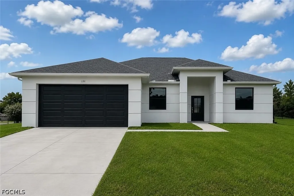 2524 Lakeview Drive Lehigh Acres FL 33936