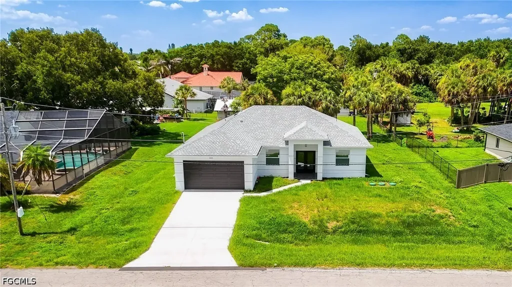 2524 Lakeview Drive Lehigh Acres FL 33936