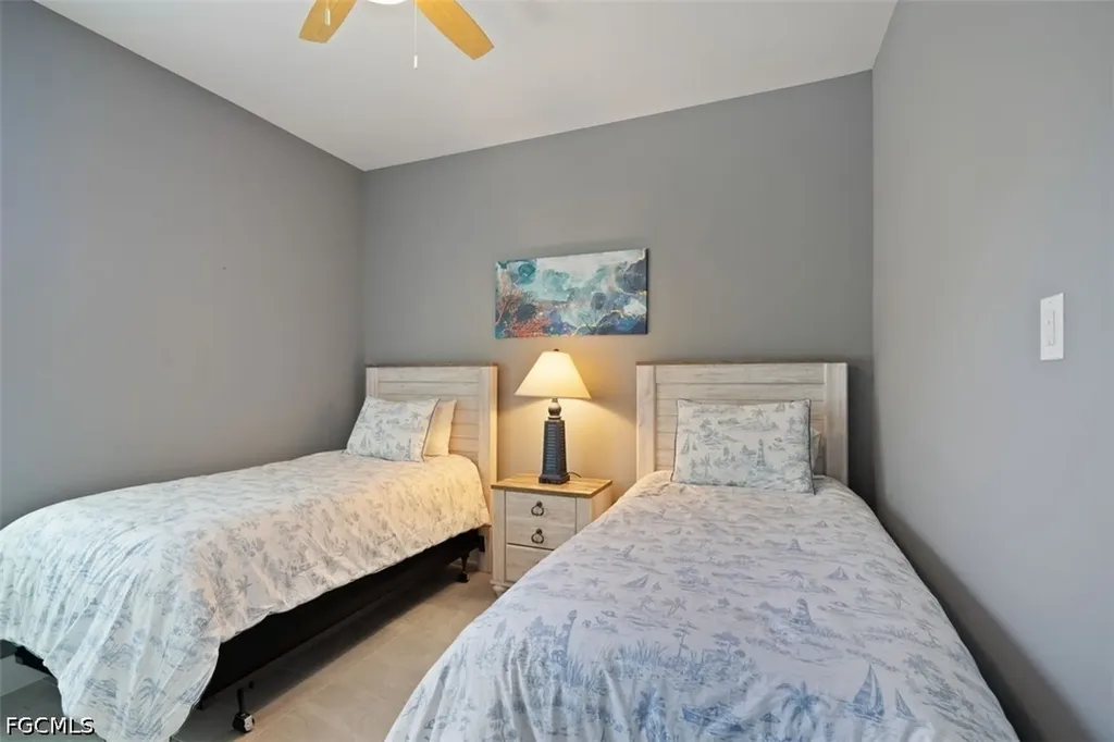 825 SE 5th Place Cape Coral FL 33990
