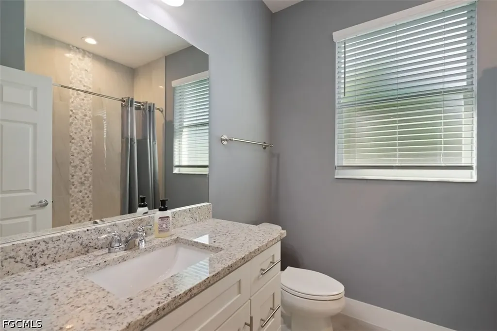 825 SE 5th Place Cape Coral FL 33990