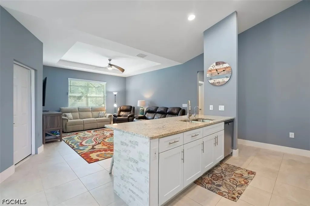 825 SE 5th Place Cape Coral FL 33990