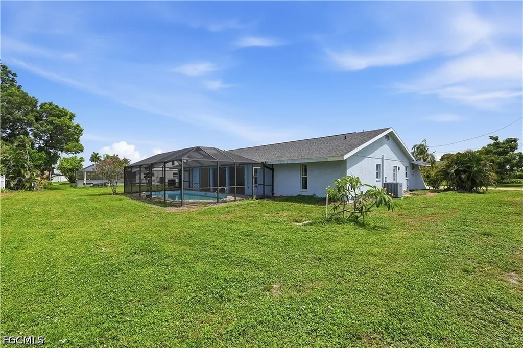 3812 SE 10th Avenue Cape Coral FL 33904