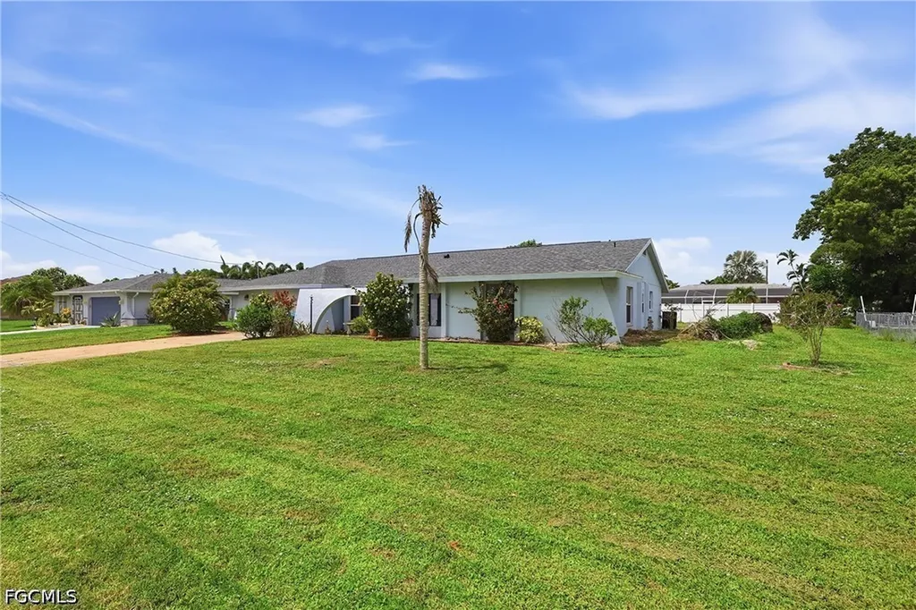 3812 SE 10th Avenue Cape Coral FL 33904