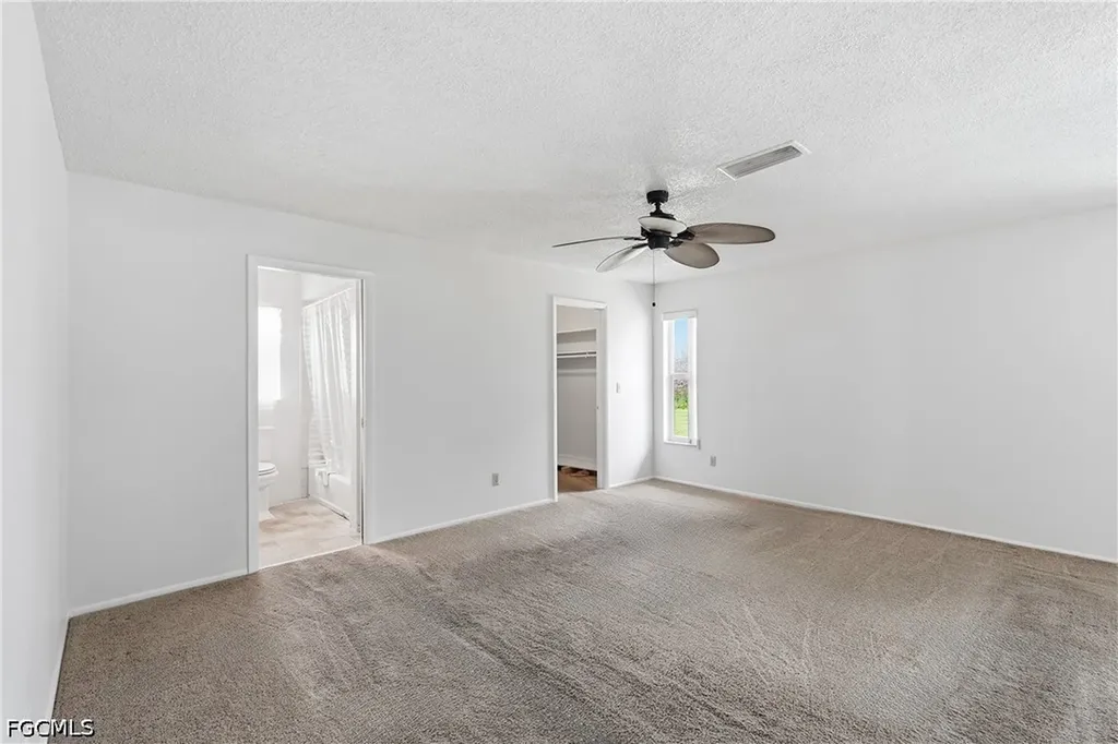 3812 SE 10th Avenue Cape Coral FL 33904