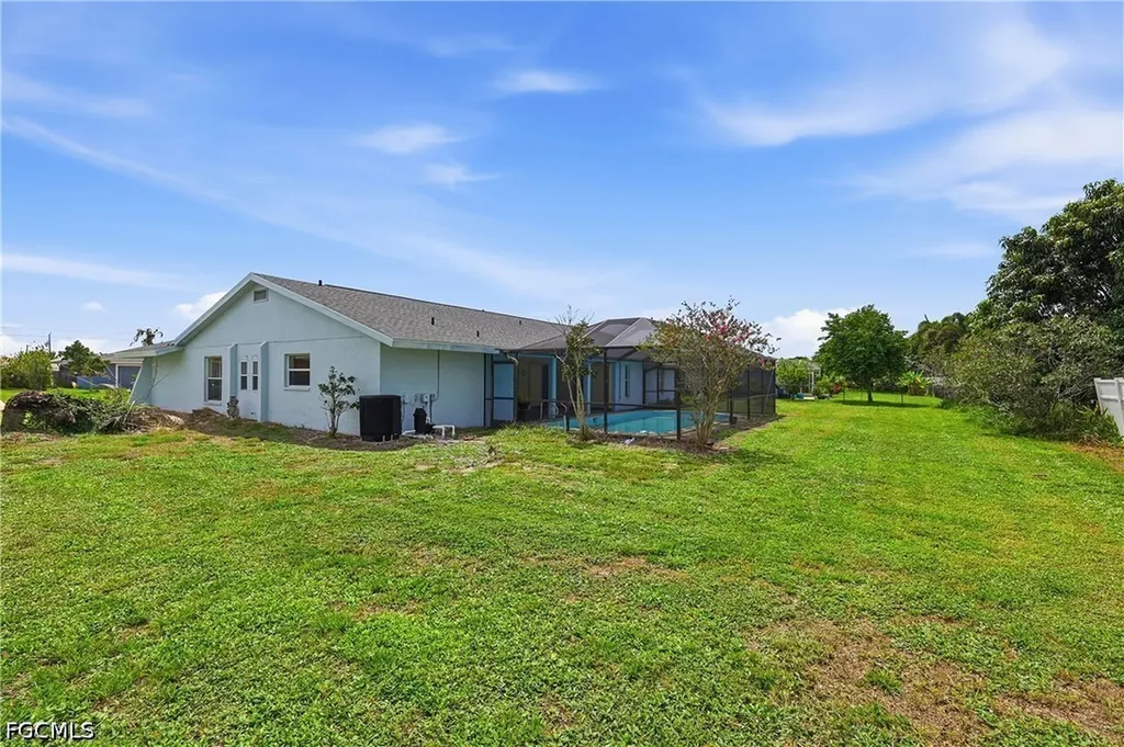 3812 SE 10th Avenue Cape Coral FL 33904