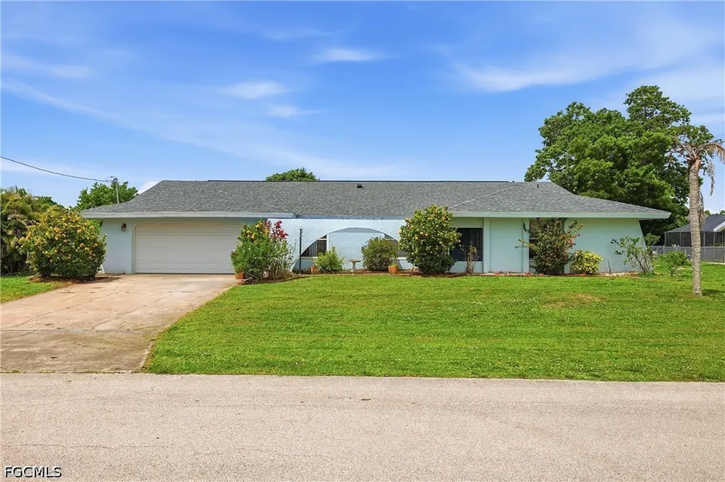 3812 SE 10th Avenue Cape Coral FL 33904