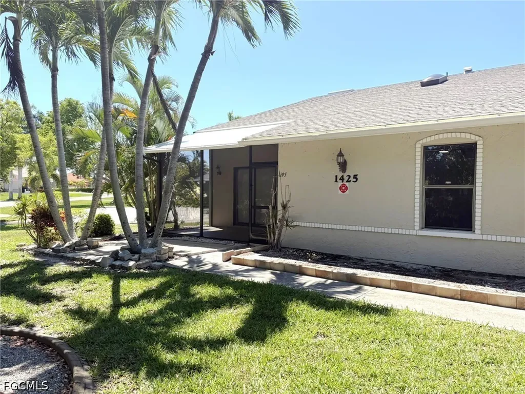 1425 SW 51st Lane Cape Coral FL 33914