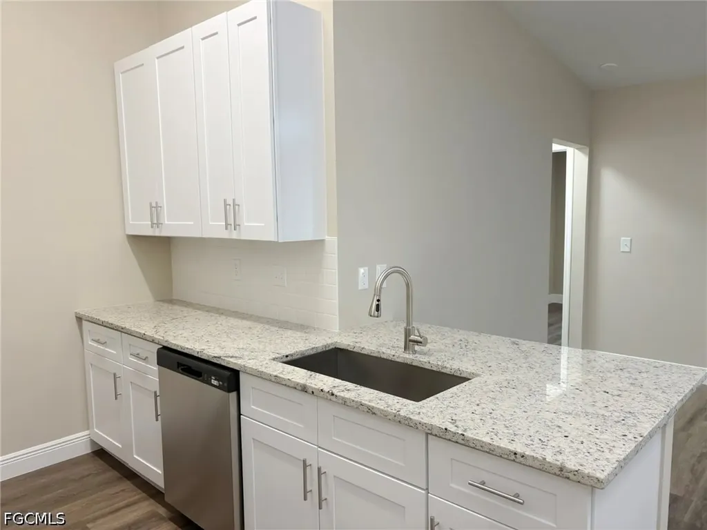 1425 SW 51st Lane Cape Coral FL 33914