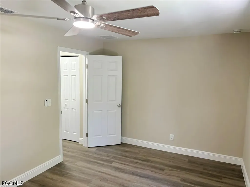 1425 SW 51st Lane Cape Coral FL 33914