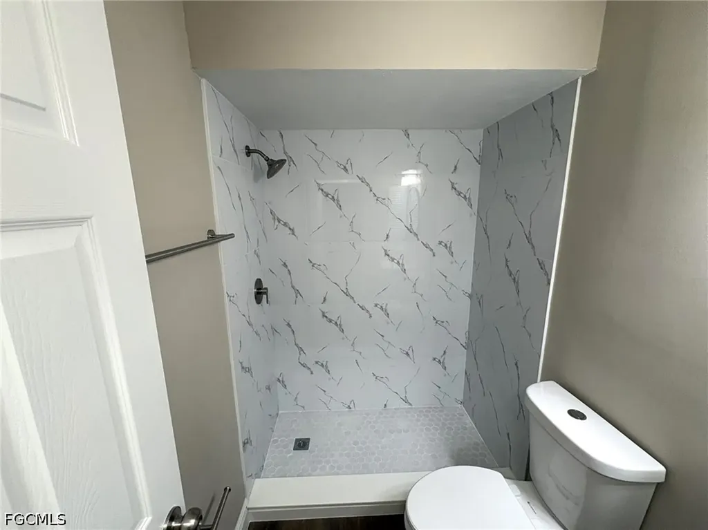 1425 SW 51st Lane Cape Coral FL 33914
