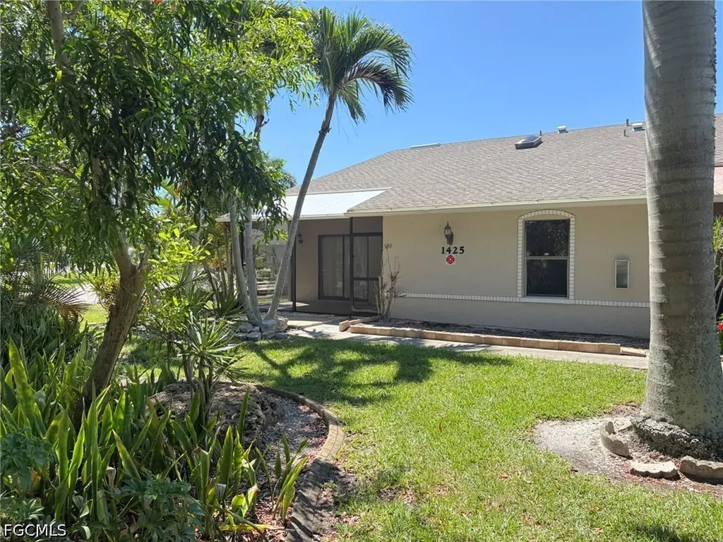 1425 SW 51st Lane Cape Coral FL 33914