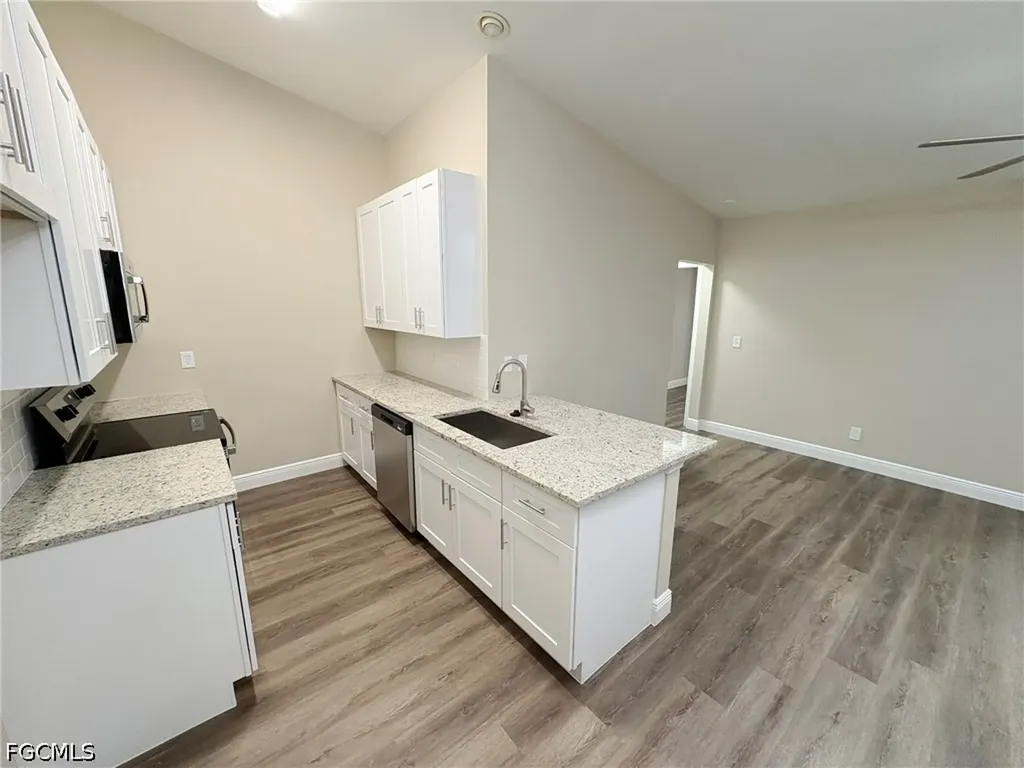 1425 SW 51st Lane Cape Coral FL 33914