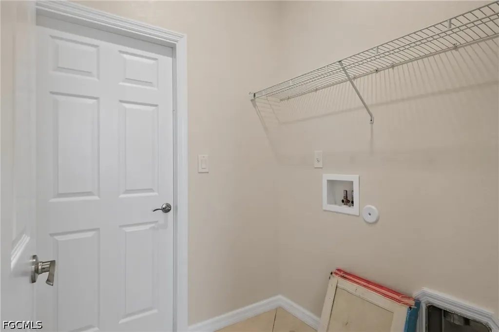 2714 NW 1st Place Cape Coral FL 33993
