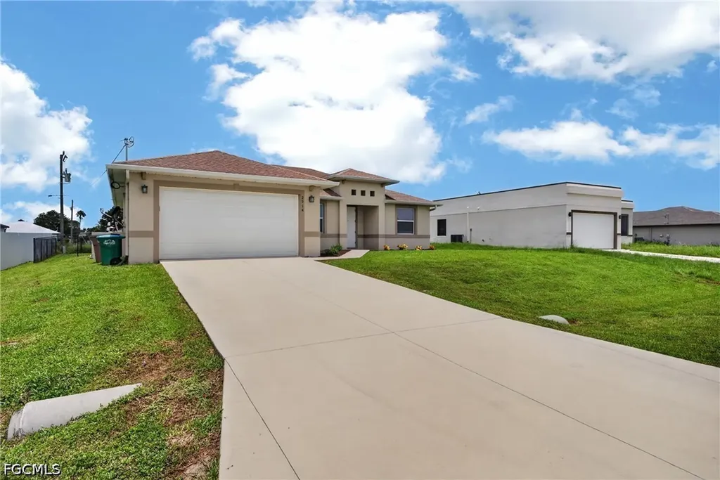 2714 NW 1st Place Cape Coral FL 33993