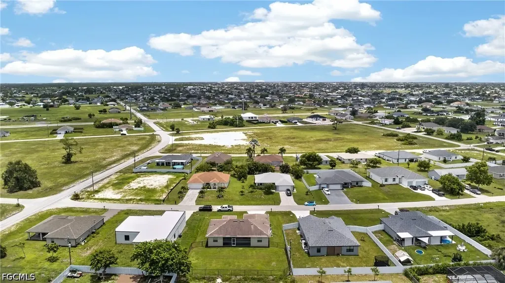 2714 NW 1st Place Cape Coral FL 33993