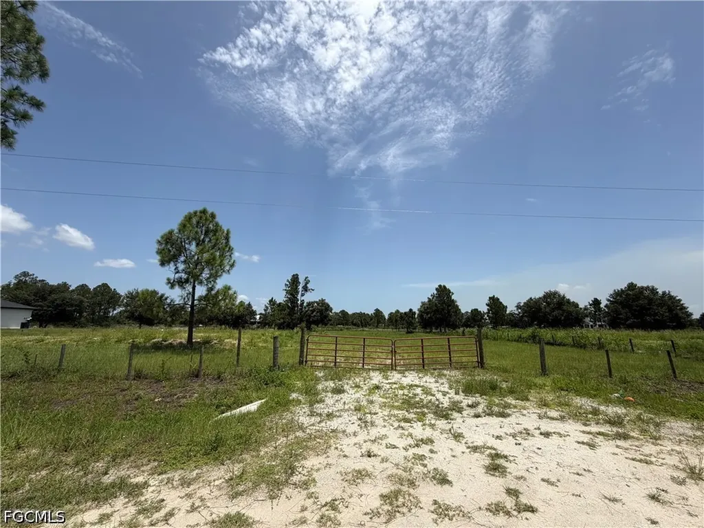 7932 3rd Terrace Labelle FL 33935