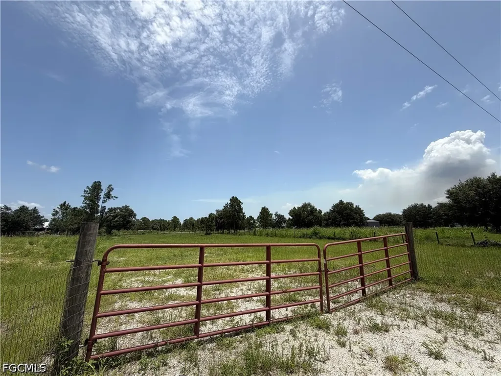 7932 3rd Terrace Labelle FL 33935